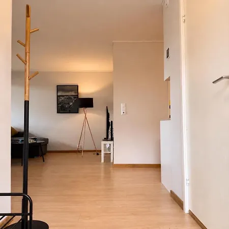 Modern With Sea View In Apartament Svolvær